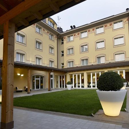 Virginia Palace Hotel Garbagnate Milanese Eksteriør bilde